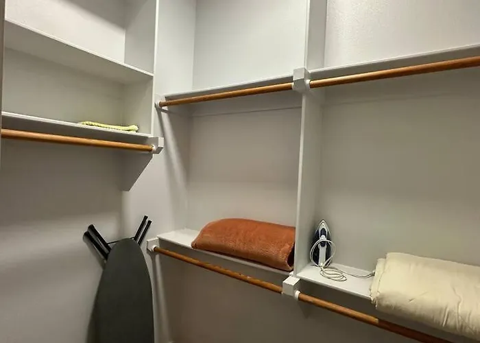 2bd Near Downtown & Hospitals King Bed + Parking Appartement